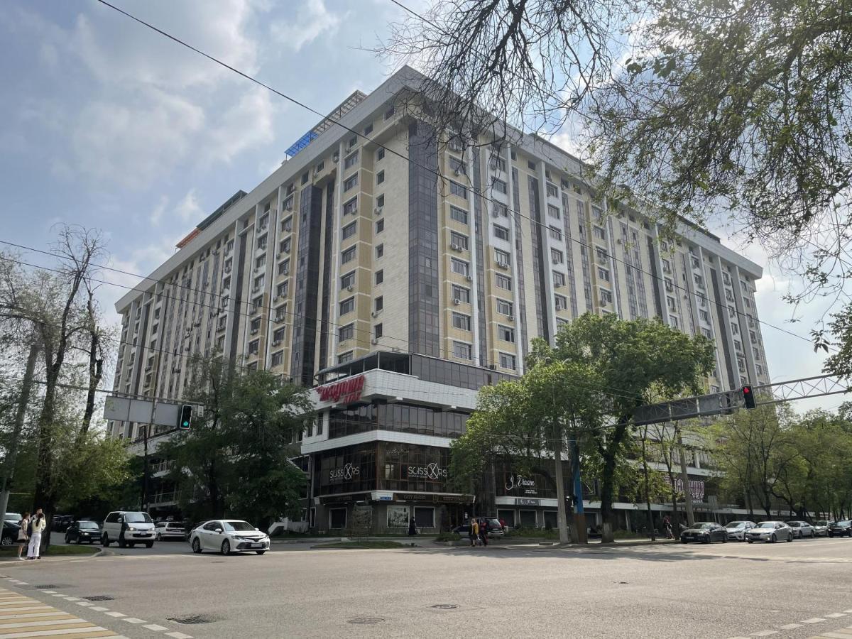 Апартаменты #3 Almaty Luaran gambar