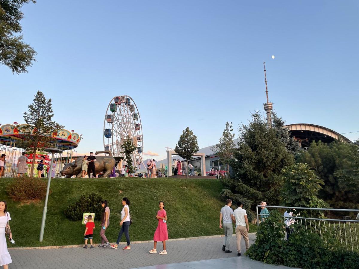 Апартаменты #3 Almaty Luaran gambar