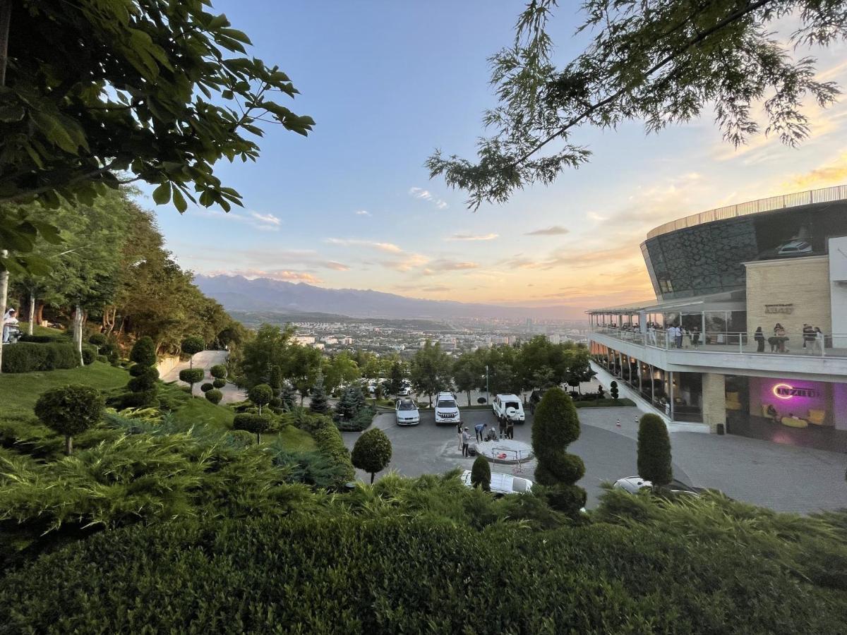 Апартаменты #3 Almaty Luaran gambar